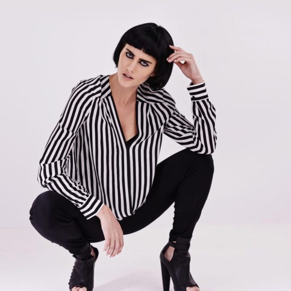 woman-wear-stripe-shirt Black Stripe Long Sleeve